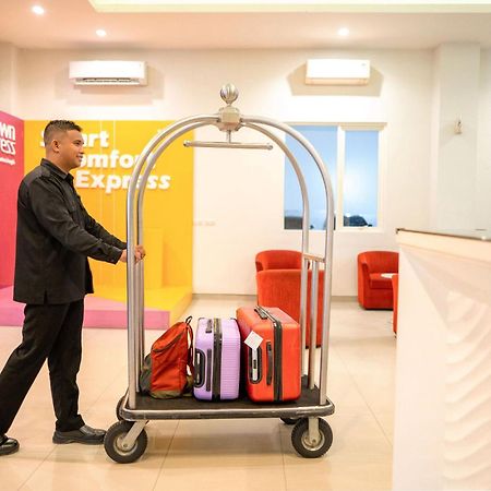 Midtown Xpress Sampit - Kalimantan Tengah Exteriör bild