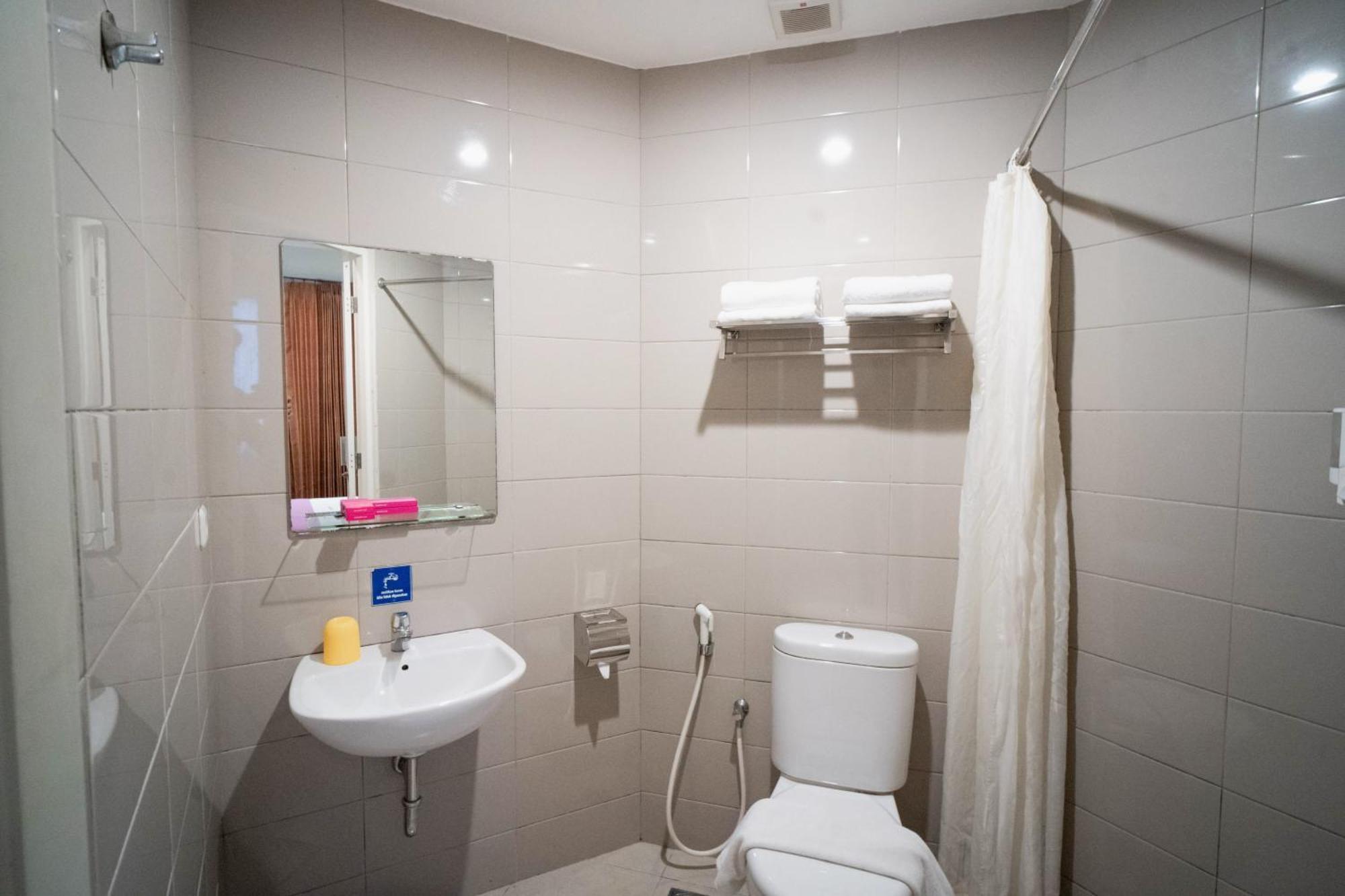 Midtown Xpress Sampit - Kalimantan Tengah Exteriör bild