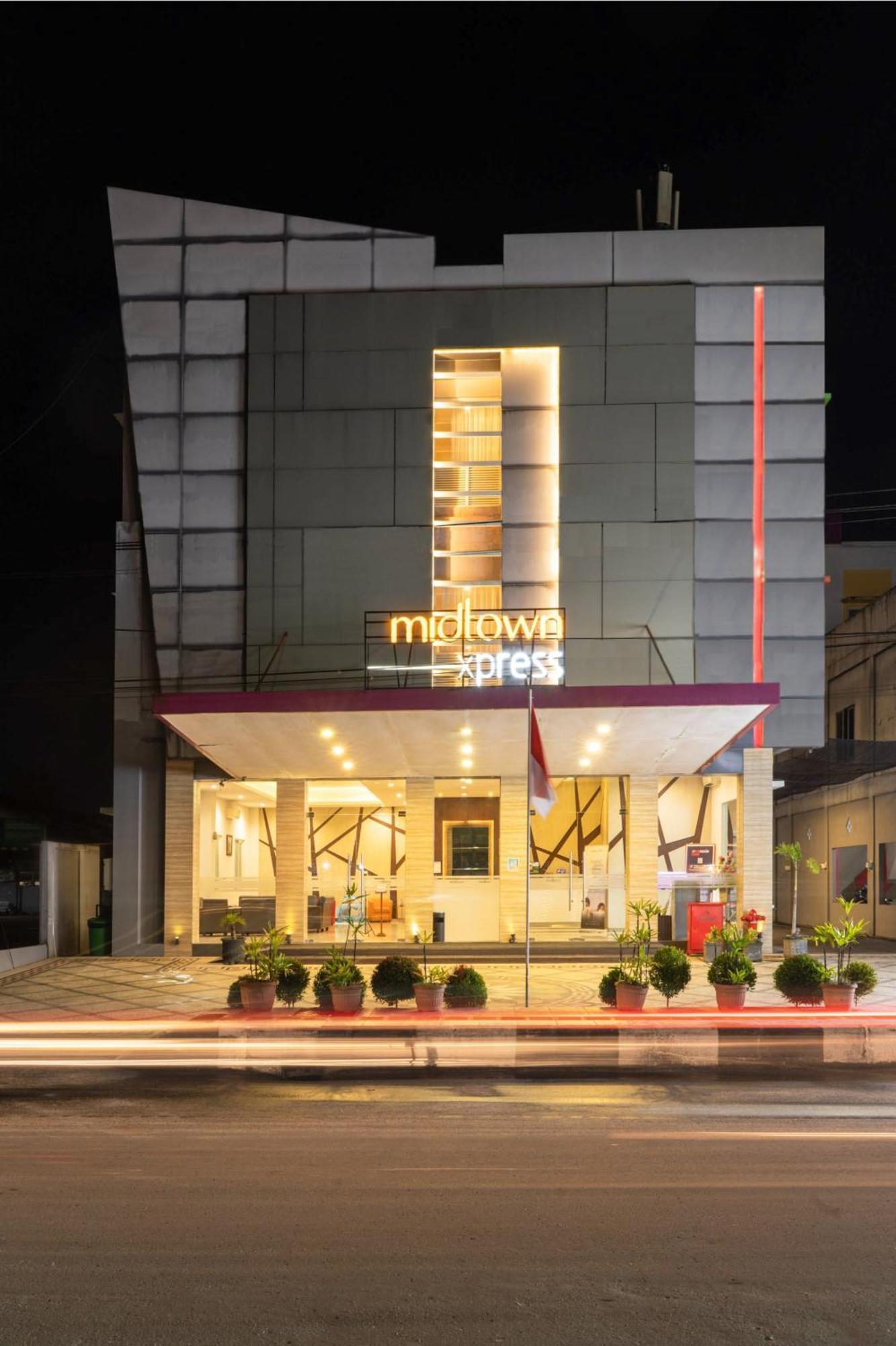 Midtown Xpress Sampit - Kalimantan Tengah Exteriör bild