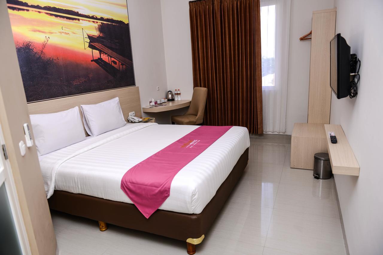 Midtown Xpress Sampit - Kalimantan Tengah Exteriör bild