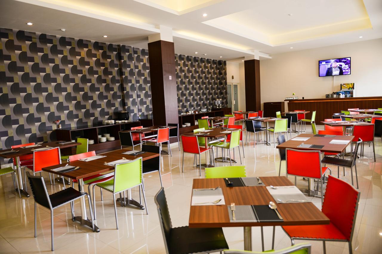 Midtown Xpress Sampit - Kalimantan Tengah Exteriör bild