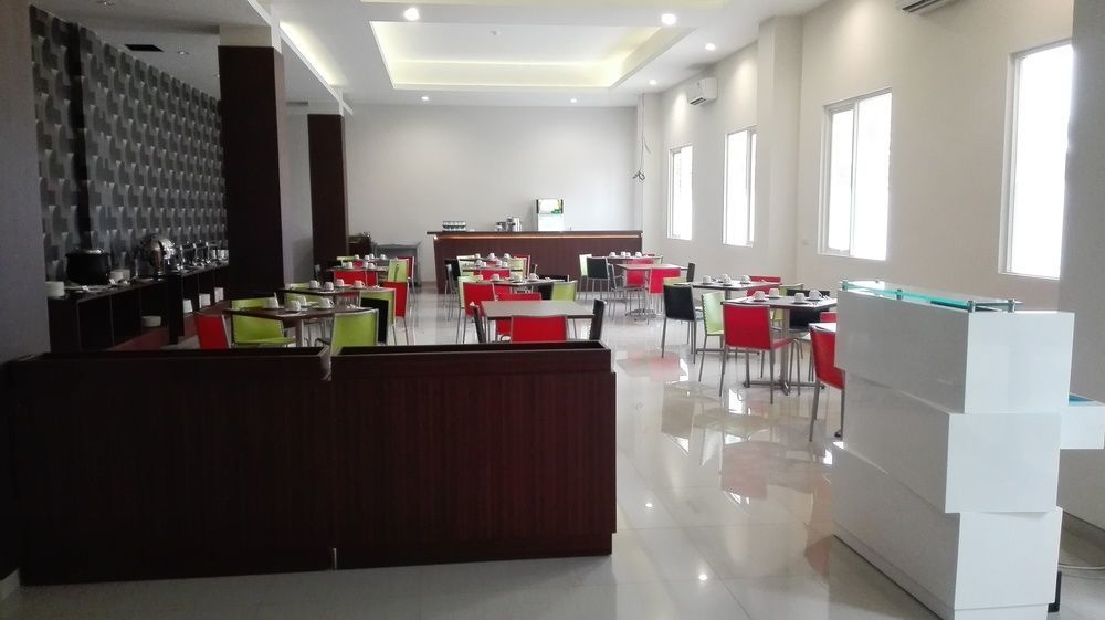 Midtown Xpress Sampit - Kalimantan Tengah Exteriör bild